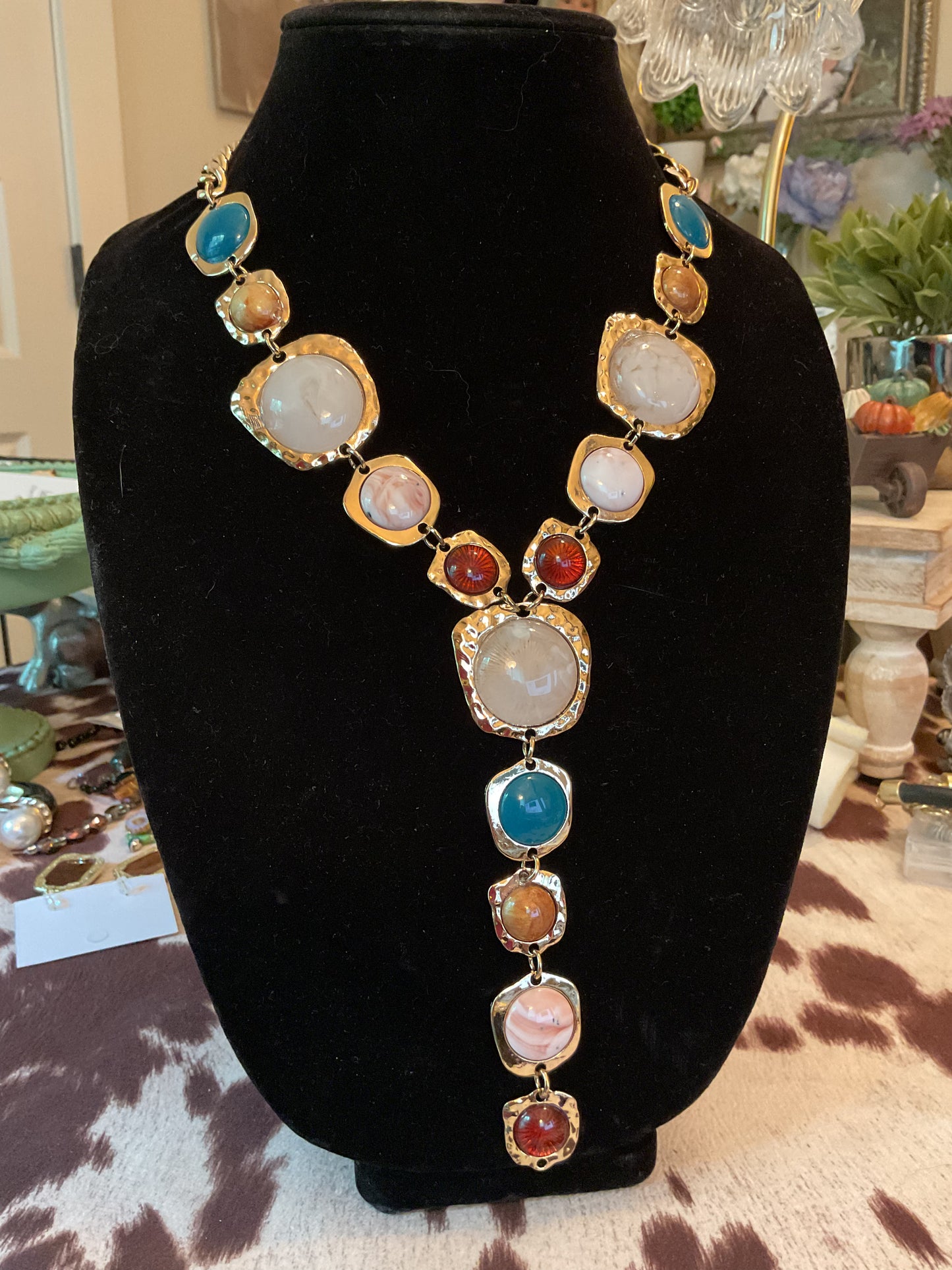 Colorful stone Y necklace set in gold