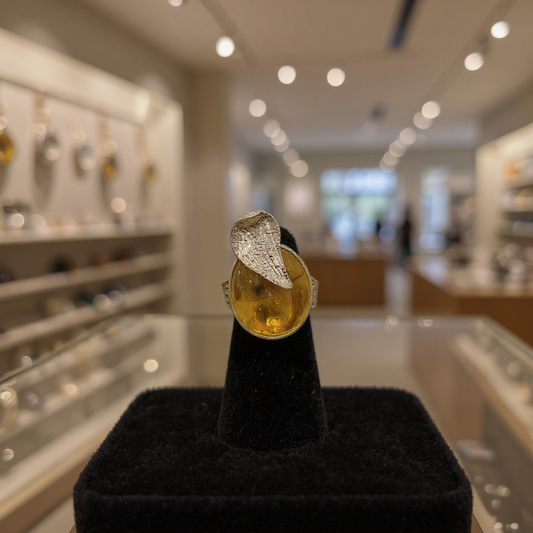 Gold stone statement stretch ring