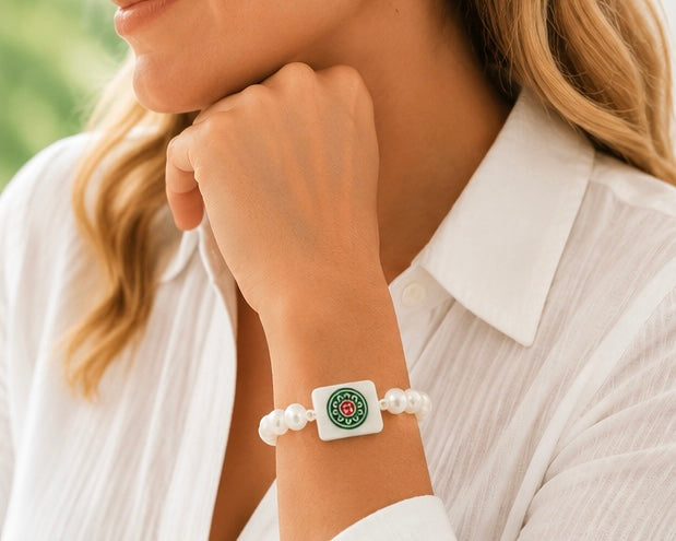 Pearl Mahjong Bracelet, Green Red Mahjong Tile Bracelet, Mahjong Lover Gift, Elegant Game Night Jewelry, Mahjong Player Bracelet