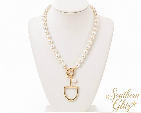 Pearl Equestrian Stirrup Necklace, Gold Horse Stirrup Pendant, Pearl Toggle Necklace, Horse Lover Gift, Elegant Equestrian Jewelry