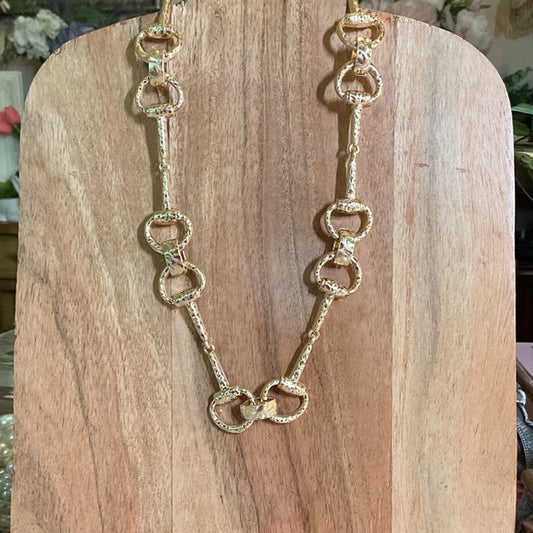 Elegant Gold Snaffle bit Link Necklace