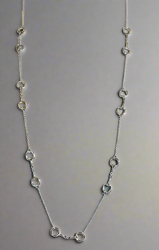 Elegant Silver Snafflebit Necklace