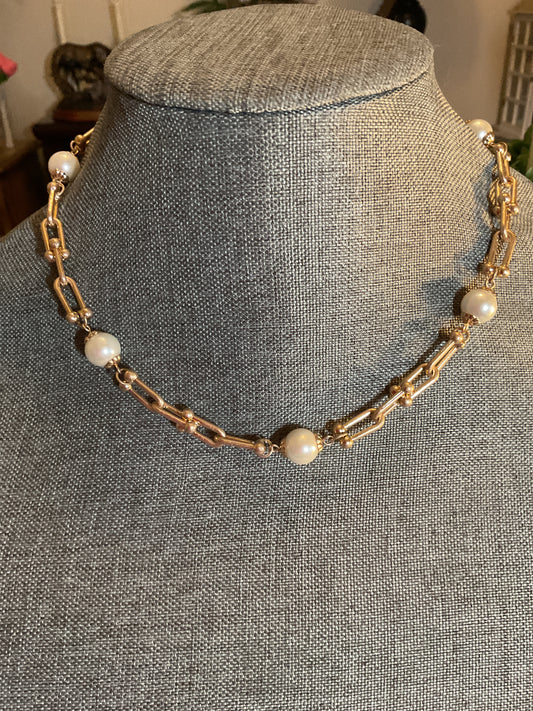 Gold chain with pearl beads